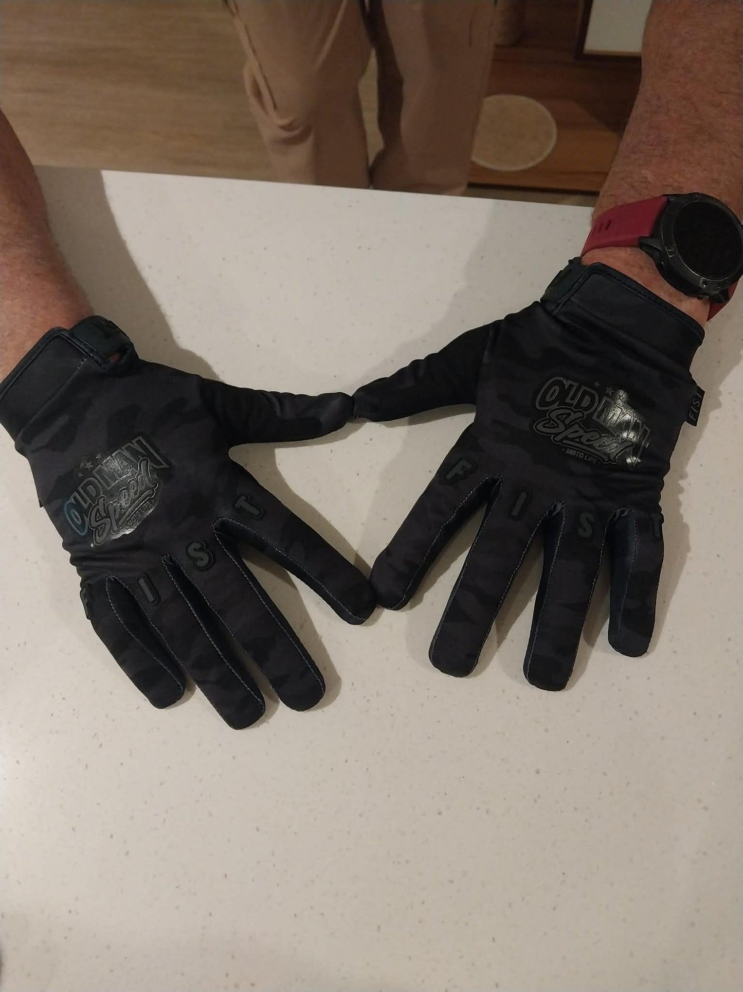 FIST/OLD MAN SPEED CAMMO GLOVE!