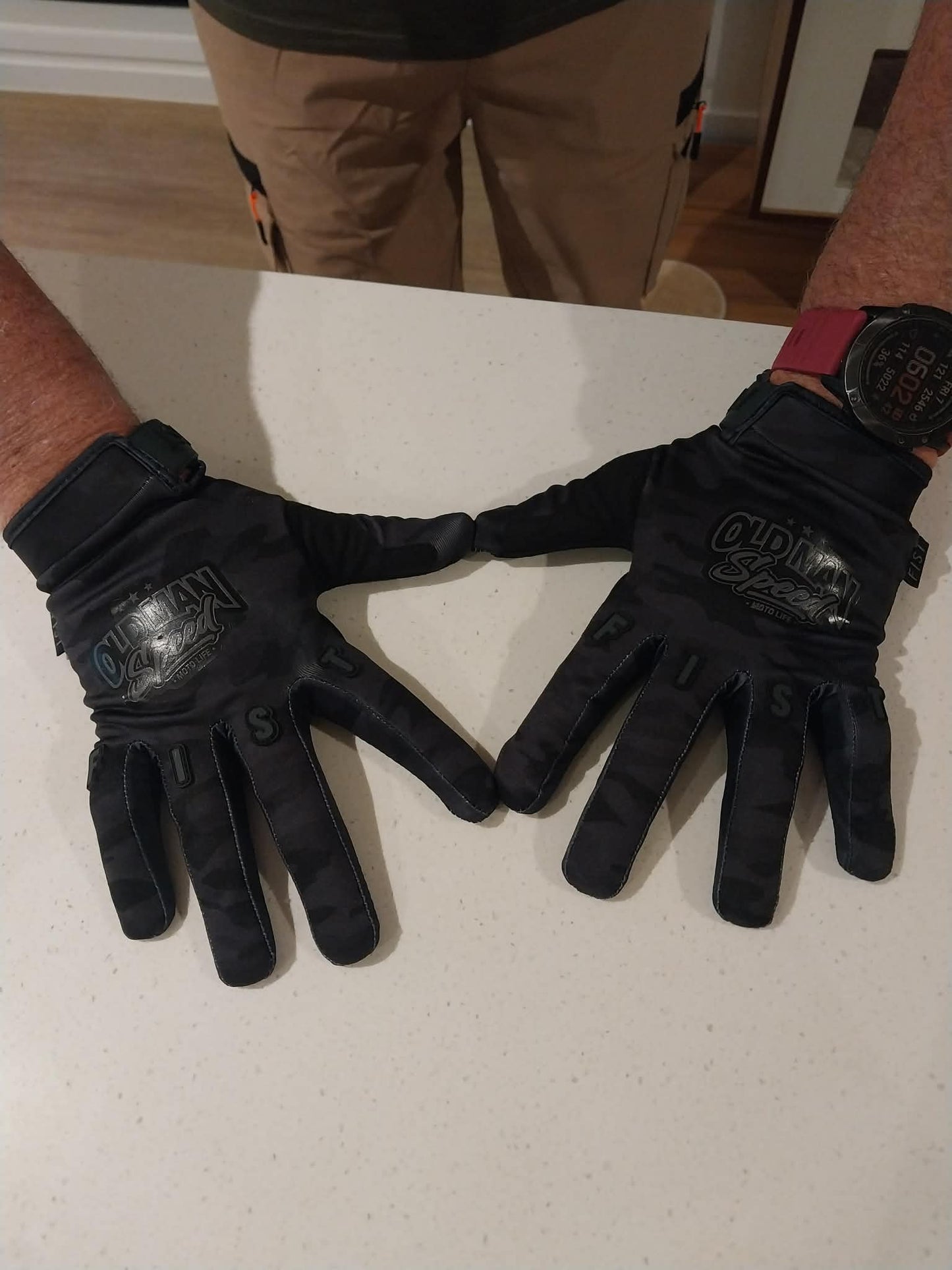 FIST/OLD MAN SPEED CAMMO GLOVE!